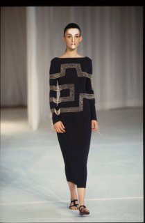 Hussein Chalayan NaiPublishers 作品集(2005) Hussein Chalayan