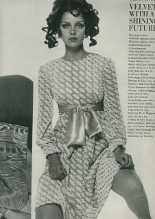 british_vogue_october_1_1967__clarke2sm.jpg