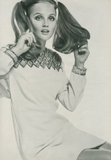 british_vogue_october_1_1967__clarke3sm.jpg