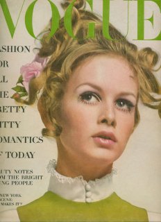 american_vogue_august_1_1967__twiggy__avedon__coversm.jpg