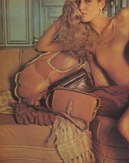 american_vogue_august_1977_jerry_hall_turbeville1sm.jpg