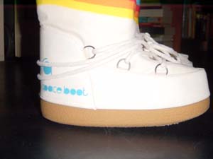 Moonboots 3 licht.jpg