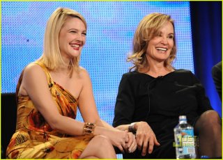 drew-barrymore-hbo-2009-winter-tca-press-tour-08.jpg