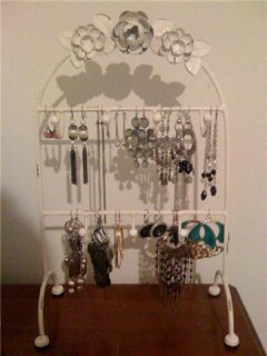 earring stand.jpg