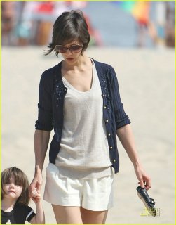 kh justjared.com suri-cruise-anchor-dress-02.jpg