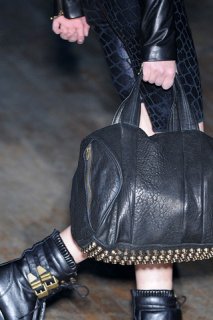 Img012_runway.jpg