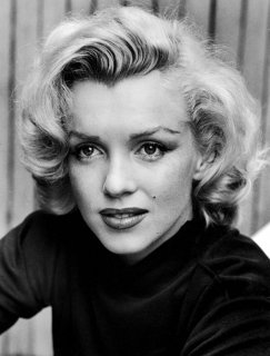 20070313-Marilyn.Monroe.by.Alfred.Eisenstaedt.HQ.02.th.jpg