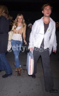 Sienna Miller, leave the Whitney Museum February 20, 2005 in New York.jpg