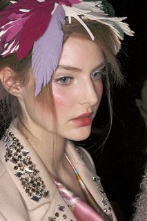 Blugril-fall-fashion-2009-021_runway.jpg