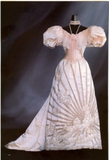 1894WorthEveningGown.jpg