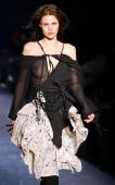 Ann Demeulemeester FW 2005 Paris 7.jpg