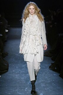 Ann Demeulemeester FW 2005 19.jpg