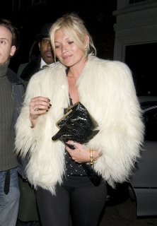 73415_Preppie_Kate_Moss_visits_the_Trafalgar_Studios_Theatre_in_Central_London_02.25.jpg