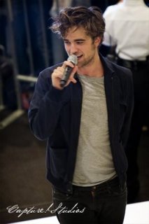 hot_topic_11.jpg hot_topic_11.jpg