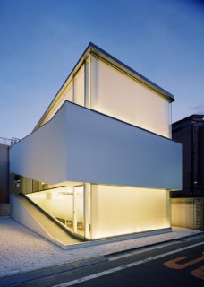 1151293499-1 curiosity jp.jpg