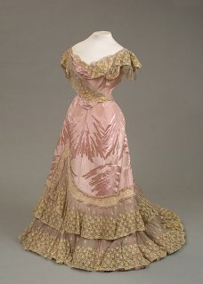 Charles Frederick Worth's Dress of Empress Maria Fyodorovna 1898.jpg