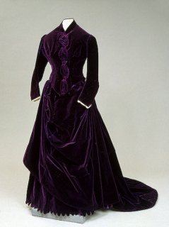 Charles Frederick Worth's Lady Dress 1880s.jpg