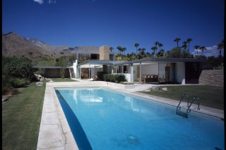 architect Richard Neutra kaufman house in nytimes com 01.jpg