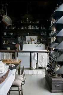 lovely clutter plainmadedesign com.jpg