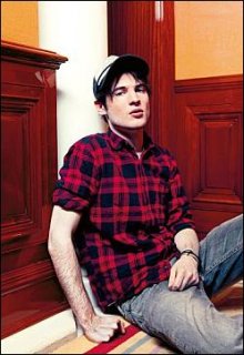 Tom_Sturridge_001.jpg