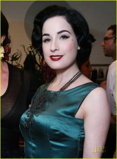 dita-von-teese-raven-kauffman-06.jpg