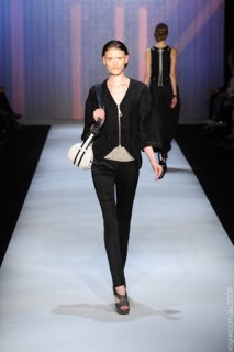 Ginger_and_Smart_Runway_02.jpg