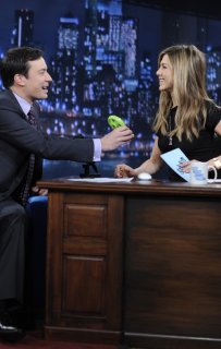 jennifer-aniston-fallon-549-7.jpg