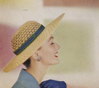 Vogue magazine  April 1 1955 04.jpg