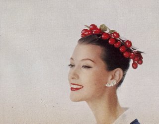 Vogue magazine  April 1 1955 06.jpg