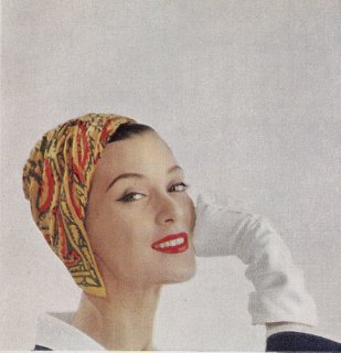 Vogue magazine  April 1 1955 08.jpg
