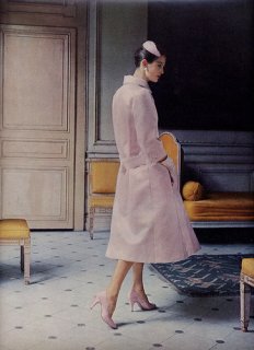 Vogue magazine April 1955 2 05.jpg