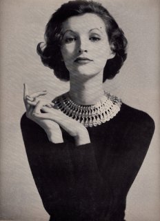 Vogue magazine April 1955 2 10.jpg