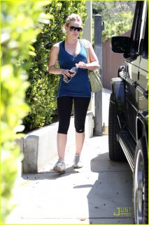hilary-duff-workout-warrior-06.jpg