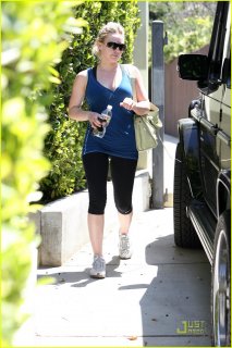 hilary-duff-workout-warrior-07.jpg
