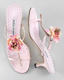 Amba_Manolo_Blahnik_cruise_03.jpg