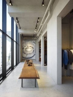 dries_van_noten_aoyama_04-thumb-500xauto-10070[1].jpg