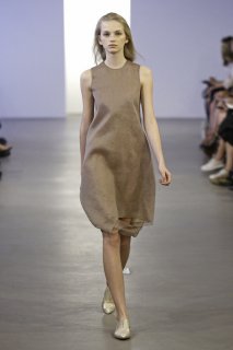 calvin-klein-collection-w-resort-2010-nyc-060309-ph_lecca,dan-look-03.jpg