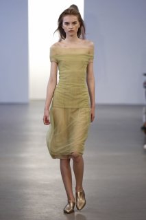 calvin-klein-collection-w-resort-2010-nyc-060309-ph_lecca,dan-look-04.jpg