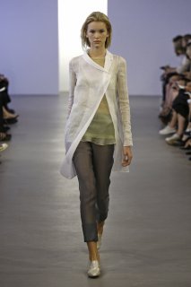 calvin-klein-collection-w-resort-2010-nyc-060309-ph_lecca,dan-look-02.jpg