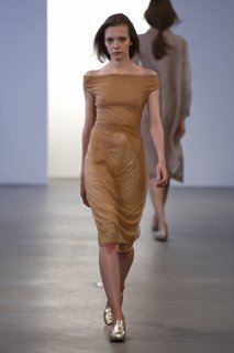 calvin-klein-collection-w-resort-2010-nyc-060309-ph_lecca,dan-look-06.jpg