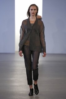 calvin-klein-collection-w-resort-2010-nyc-060309-ph_lecca,dan-look-08.jpg