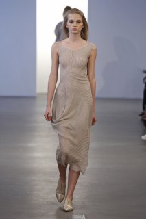 calvin-klein-collection-w-resort-2010-nyc-060309-ph_lecca,dan-look-16.jpg