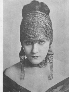 gloria swanson phs 4 fab faces my scan.jpg