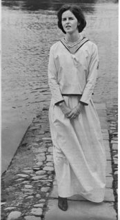 Lady emma tennant ukv oct 15, 1968 norman parkinson my scan.jpg