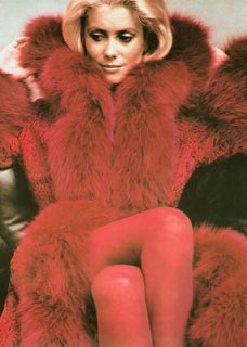 HelmutNewton71deneuve redfu.jpg