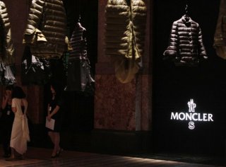 moncler-sacai-preview-10SS_01-thumb-600x444-12604.jpg
