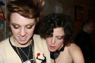 Elly & Annie-787796.jpg