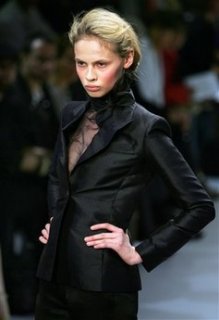 capt_4dcca69535414c84869a6232f3aaaae8_france_fashion_dlm106.jpg
