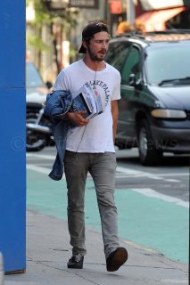 shiantology-shia-labeouf-walk-6.jpg