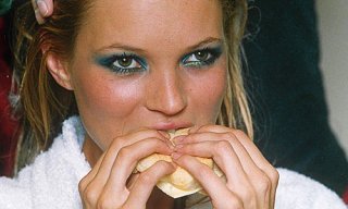 Kate-Moss-eating-a-sandwi-001.jpg